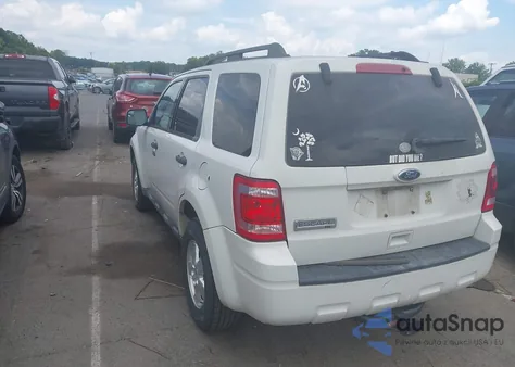 2010 Ford Escape Xlt z USA, uszkodzony, nr VIN 1FMCU0D7XAKD34093